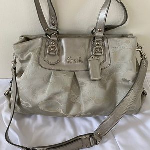 Coach women’s messenger bag